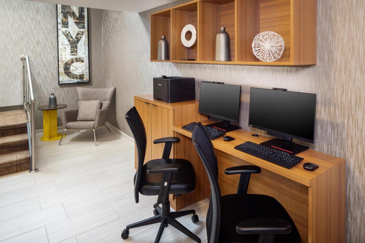 Springhill Suites By Marriott New York Jfk Airport Jamaica Esterno foto