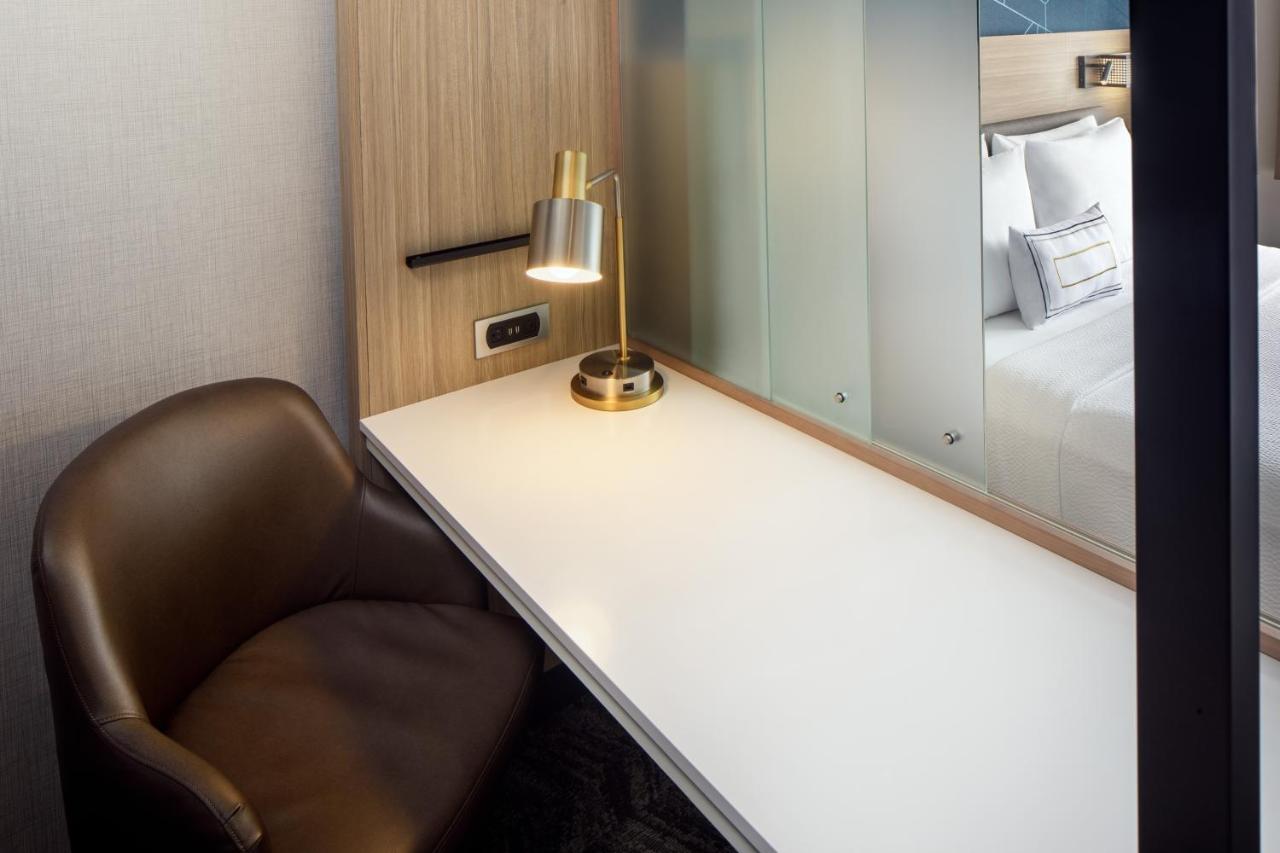 Springhill Suites By Marriott New York Jfk Airport Jamaica Esterno foto