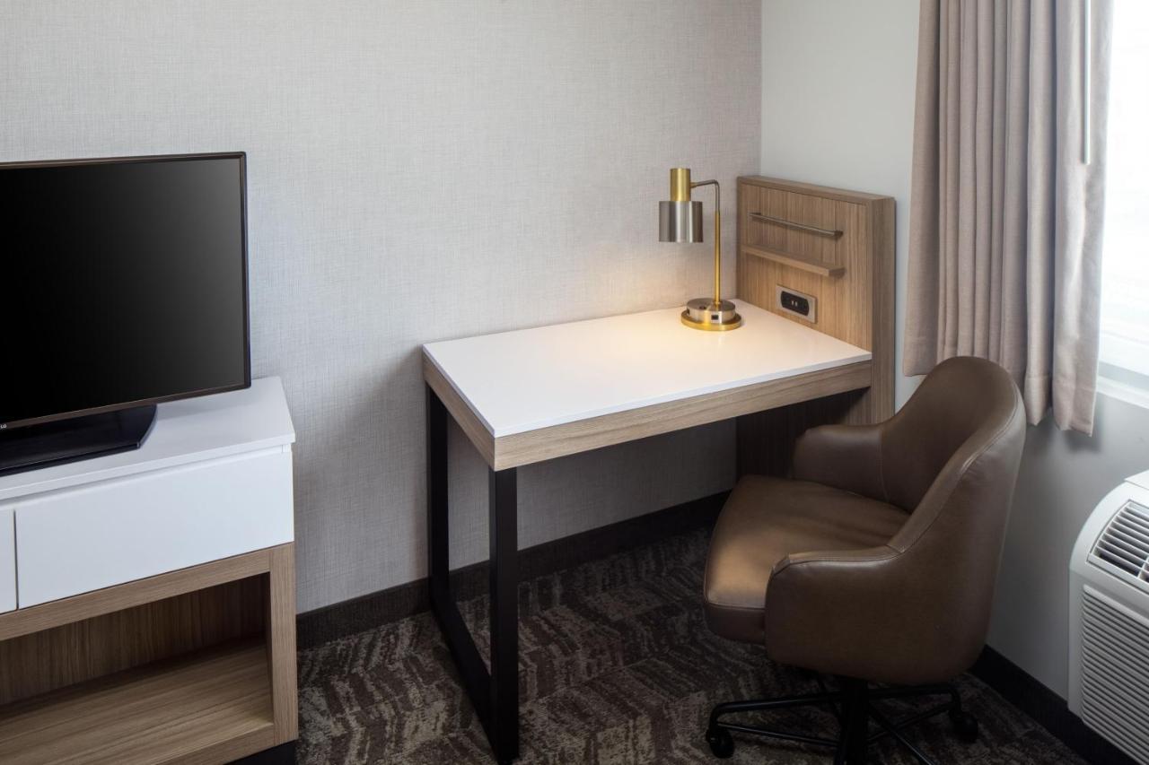 Springhill Suites By Marriott New York Jfk Airport Jamaica Esterno foto